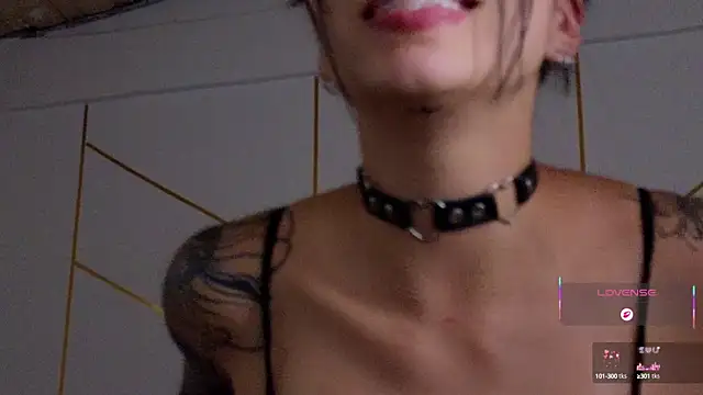 Hollyxx  online show from 13, 9, 2025