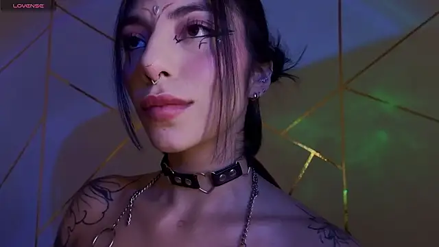 Snapshot of Hollyxx_ chatting on 3, 2, 2026 Hollyxx online show from 3, 2, 2026