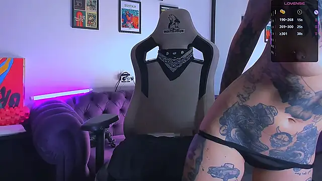 crazy Babyy6996 online show from 22, 9, 2025