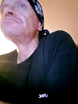 Snapshot of Kuba_Gd chatting on 3, 10, 2025 Kuba Gd online show from 3, 10, 2025