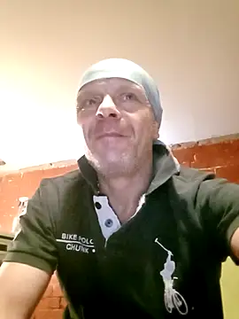 Snapshot of Kuba_Gd chatting on 8, 10, 2025 Kuba Gd online show from 8, 10, 2025