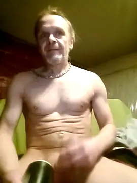 Snapshot of Kuba_Gd chatting on 4, 12, 2025 Kuba Gd online show from 4, 12, 2025