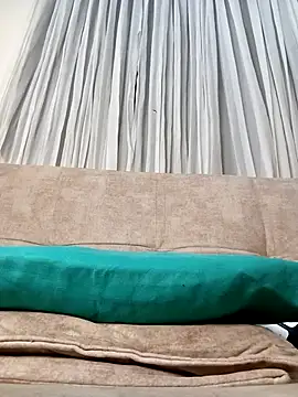 Marian Zeller online show from 27, 10, 2025