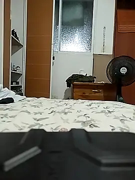 LatinaBBWLover25 online show from 26, 3, 2026