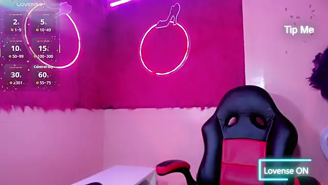 Madiso Santiel online show from 10, 9, 2025