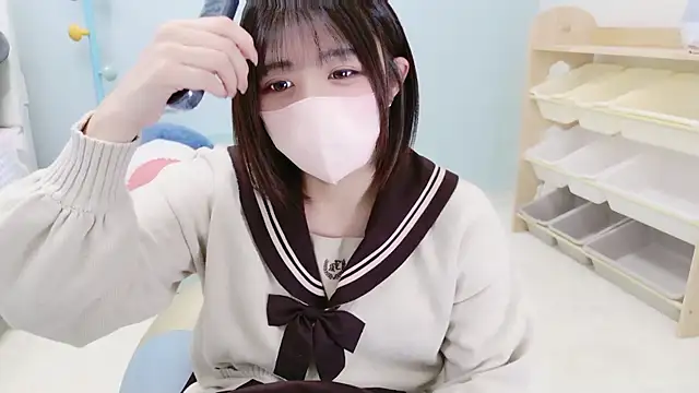 Snapshot of Hinata_Sun chatting on 13, 11, 2025 Hinata Sun online show from 13, 11, 2025