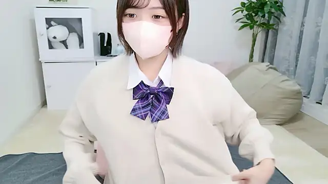 Snapshot of Hinata_Sun chatting on 13, 9, 2025 Hinata Sun online show from 13, 9, 2025