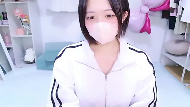 Hinata Sun online show from 11, 4, 2026