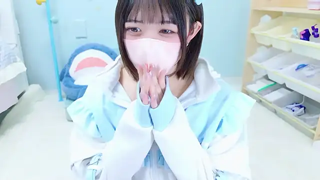 Snapshot of Hinata_Sun chatting on 17, 11, 2025 Hinata Sun online show from 17, 11, 2025