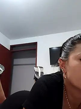 mia mancinii online show from 7, 7, 2026