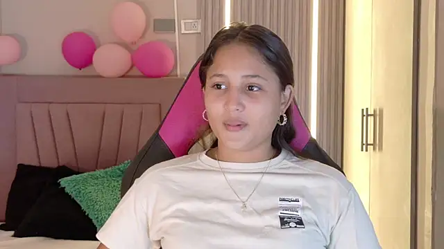 Laly Cherry  online show from 20, 11, 2025