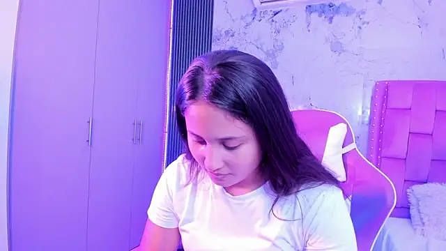 Laly Cherry  online show from 30, 9, 2025