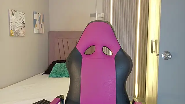 Laly Cherry  online show from 30, 11, 2025