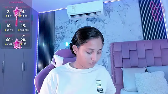 Laly Cherry  online show from 8, 10, 2025