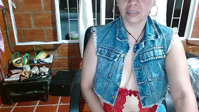 Milf Fantassyy online show from 7, 10, 2025