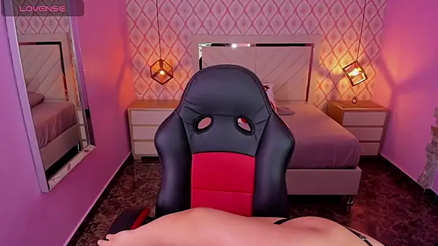 CHRISTY TEIGEN4 online show from 3, 12, 2025