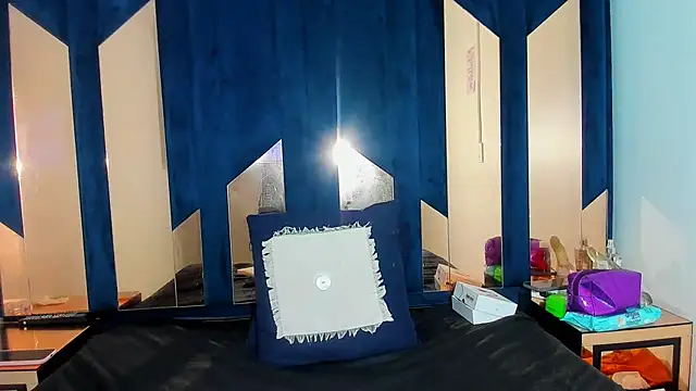 Alisha Evans Rs online show from 13, 11, 2025