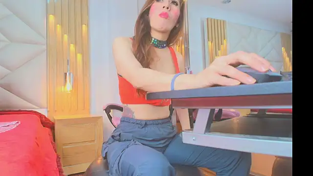 Rose Nichols online show from 14, 11, 2025