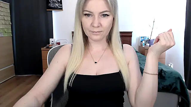 ParadiseAlina online show from 18, 3, 2026