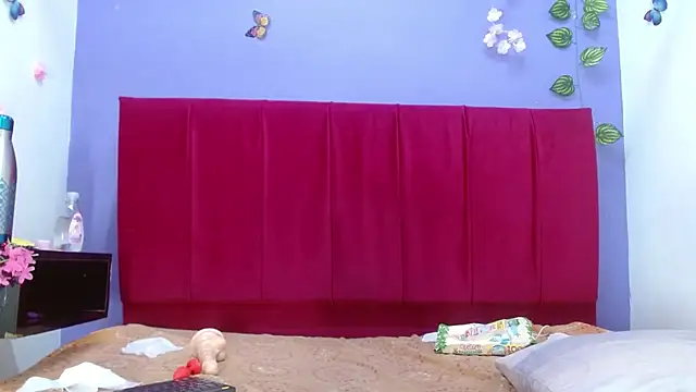 andrealopezcm101 online show from 27, 10, 2025