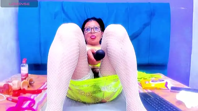andrealopezcm101 online show from 9, 6, 2026