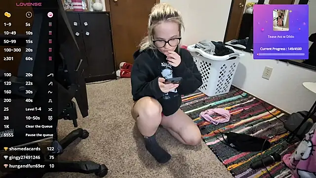 xxNaughtyNicolexx online show from 5, 10, 2025