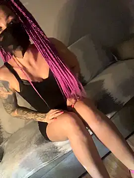 Snapshot of hottcouple00 chatting on 27, 9, 2025 hottcouple00 online show from 27, 9, 2025