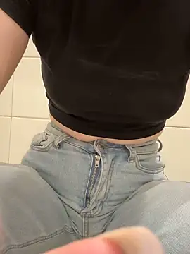 Cumonmme online show from 18, 10, 2025