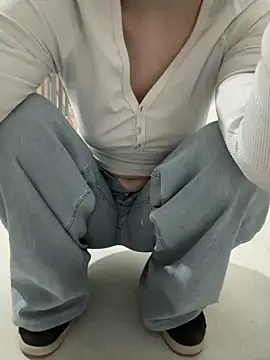 Cumonmme online show from 11, 10, 2025