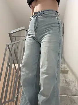 Cumonmme online show from 3, 11, 2025