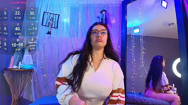 Shalyn Lux online show from 19, 10, 2025