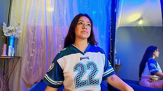 Shalyn Lux online show from 7, 11, 2025