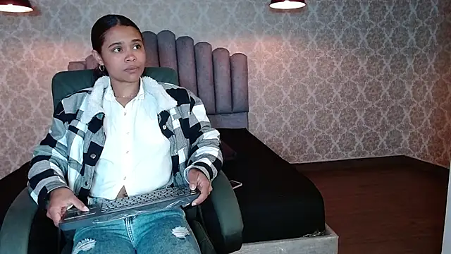 Kristall 06 online show from 4, 10, 2025