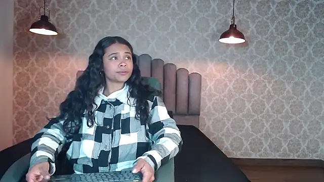 Kristall 06 online show from 6, 10, 2025