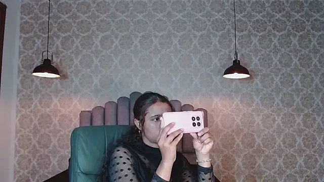 Kristall 06 online show from 3, 10, 2025