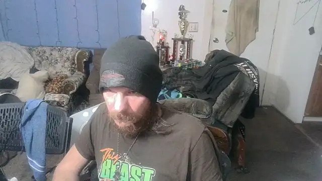 Poundtown1226 online show from 14, 9, 2025