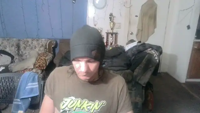 Poundtown1226 online show from 23, 10, 2025