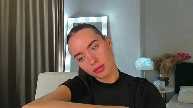 Ameli Povilain online show from 13, 10, 2025