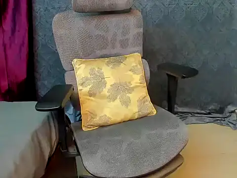 YoursSuku online show from 15, 9, 2025