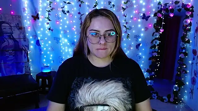 Snapshot of carol_20 chatting on 6, 11, 2025 carol 20 online show from 6, 11, 2025