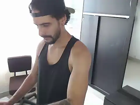 Snapshot of mochakkdj chatting on 21, 12, 2025 mochakkdj online show from 21, 12, 2025