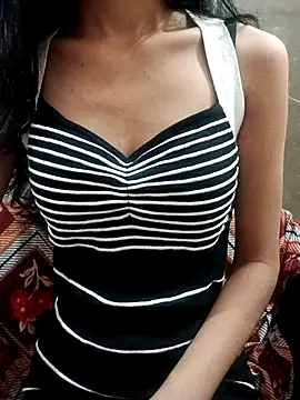 Daizy Shah online show from 3, 10, 2025