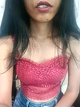 Daizy Shah online show from 23, 12, 2025