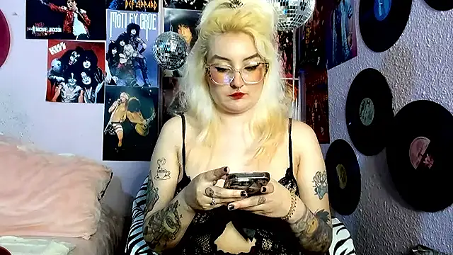 Avril Maria online show from 29, 5, 2026