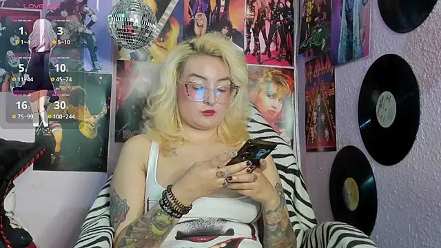 Avril Maria online show from 26, 10, 2025