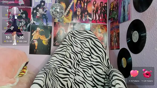 Avril Maria online show from 10, 11, 2025