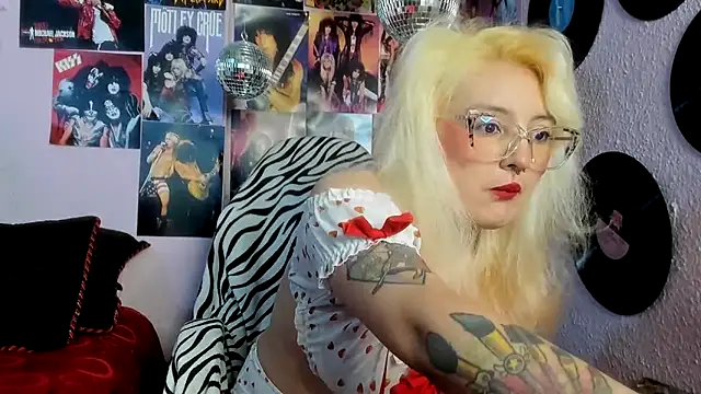 Avril Maria online show from 17, 5, 2026