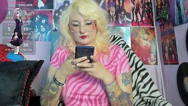 Avril Maria online show from 22, 9, 2025