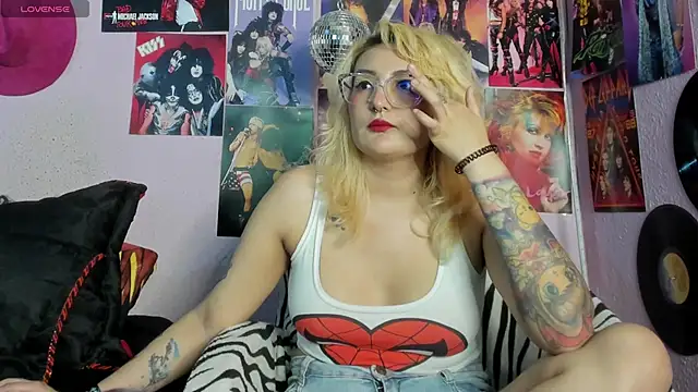 Avril Maria online show from 10, 9, 2025