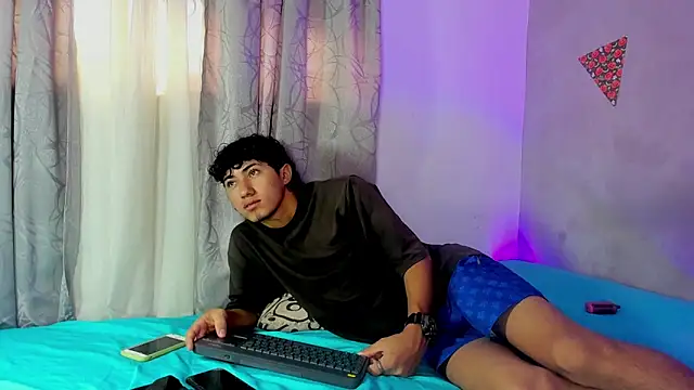 Laura and Kevin online show from 21, 11, 2025